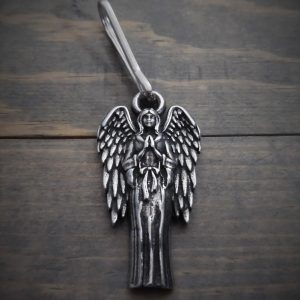 BZP-20 Angel Zipper Pull