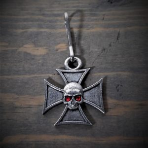 BZP-33 Maltese Cross Skull Diamond Zipper Pull