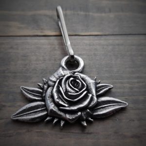 BZP-25 Rose Zipper Pull